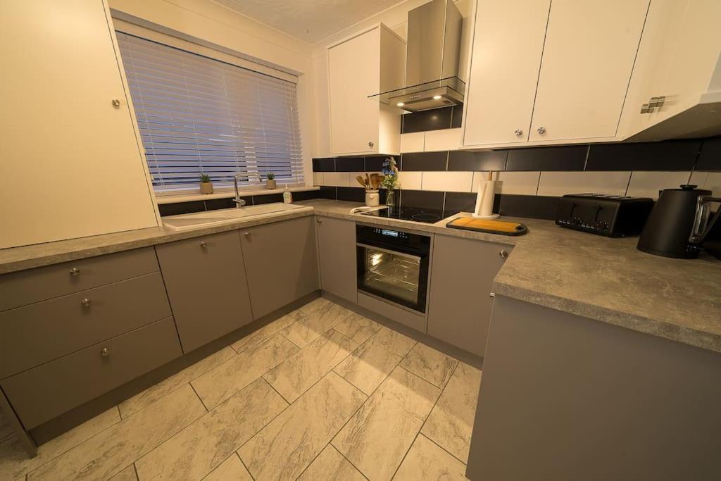 Entire Bungalow In Rawmarsh Екстер'єр фото